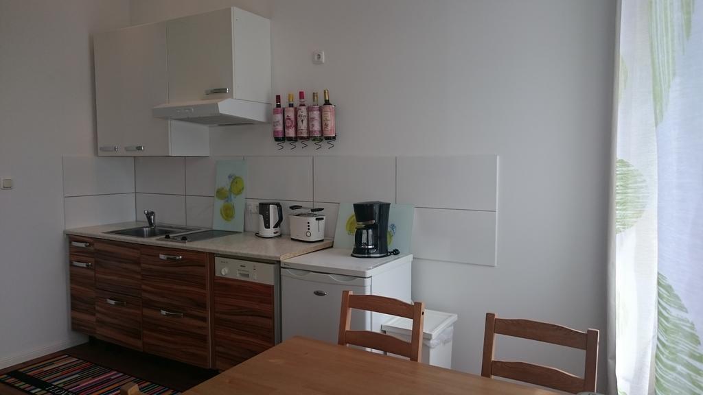 Studio Apartment Niemetzstr 51 Берлін Екстер'єр фото
