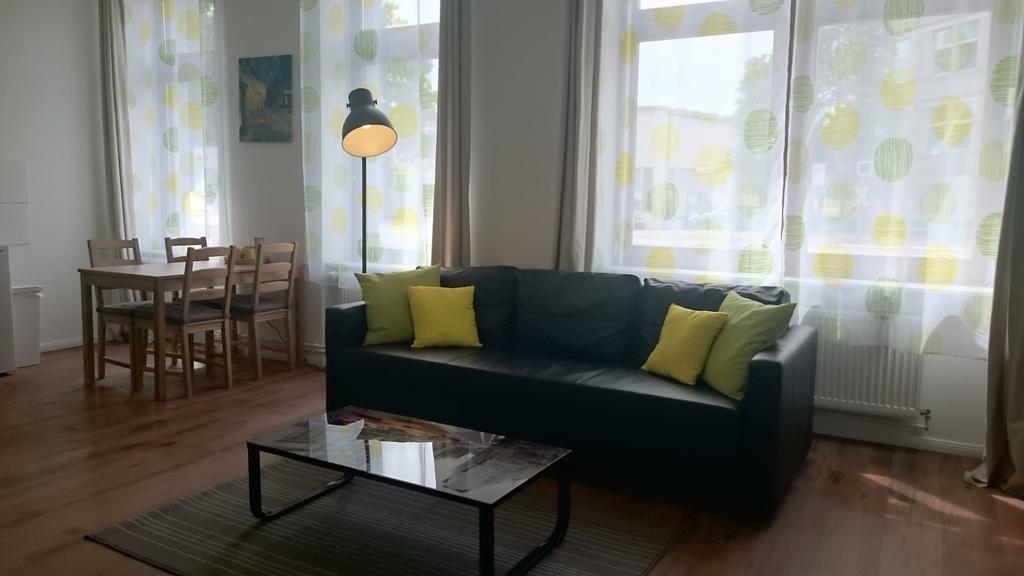 Studio Apartment Niemetzstr 51 Берлін Екстер'єр фото