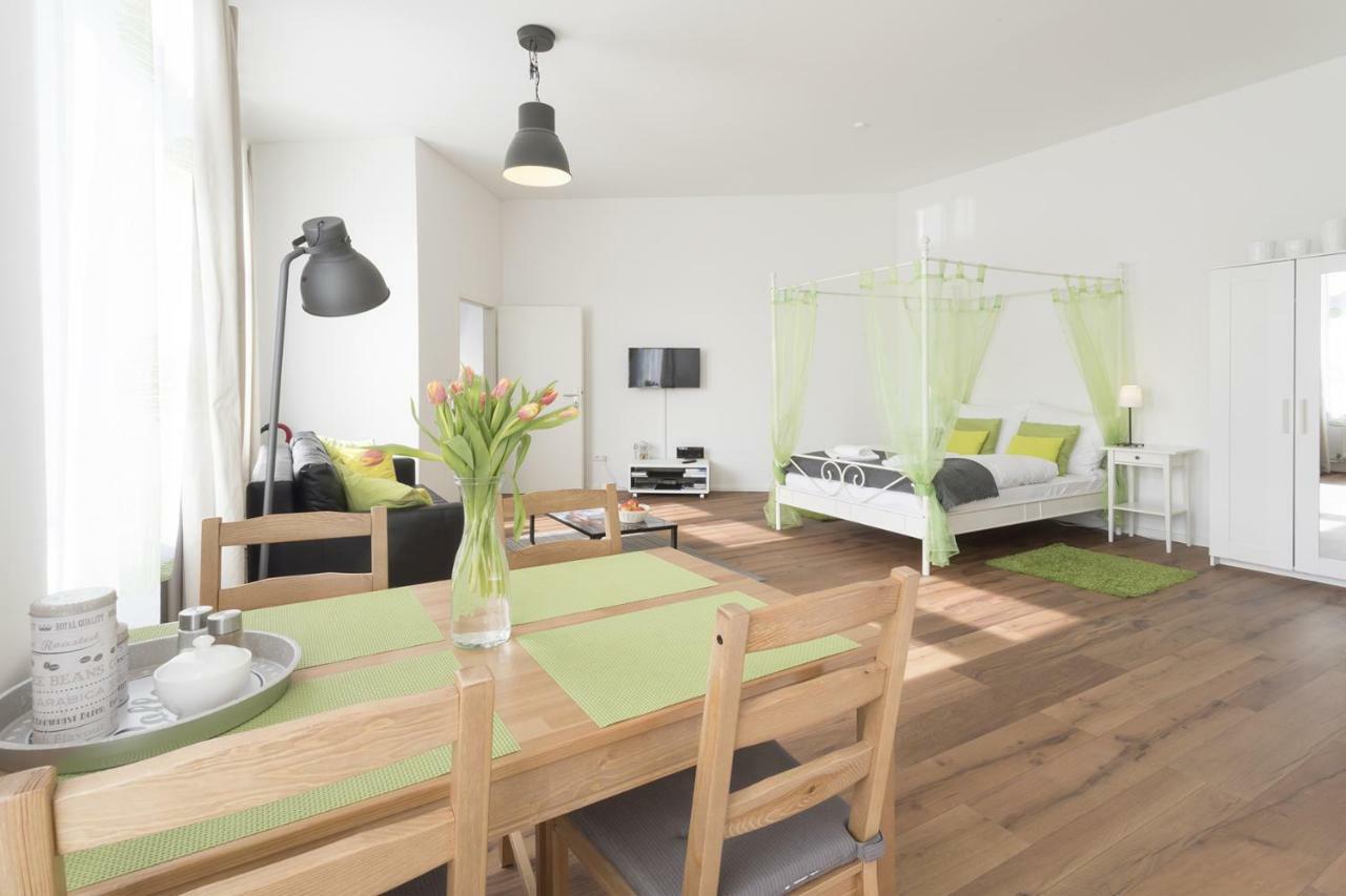 Studio Apartment Niemetzstr 51 Берлін Екстер'єр фото